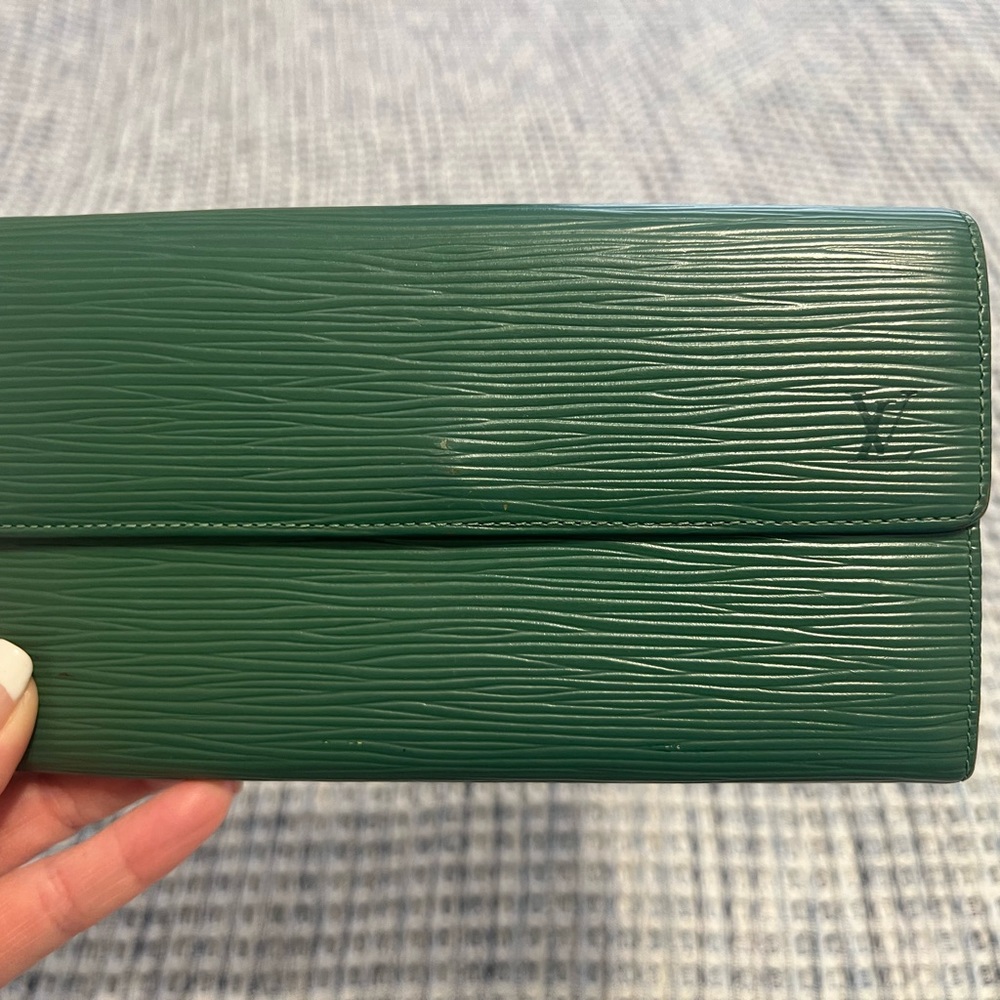 Louis Vuitton Epi Sarah Wallet